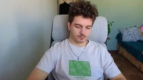 Snapshot of hellish_sugar chatting on March 2026 06:24:02 AM Remy online show from March 2026 06:24:02 AM