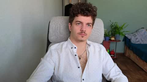 Snapshot of hellish_sugar chatting on April 2026 06:51:01 AM Remy online show from April 2026 06:51:01 AM