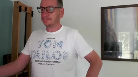 helloitsme7791 online show from June 2026 10:15:01 AM