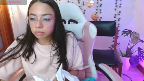 hellokitty_valery1 online show from July 2026 01:35:01 AM