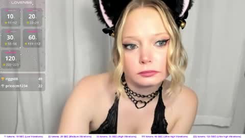 hellonori online show from May 2026 04:18:02 AM