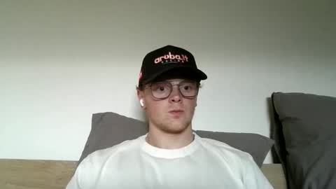 Snapshot of henrietje chatting on June 2026 06:53:01 PM henrietje online show from June 2026 06:53:01 PM