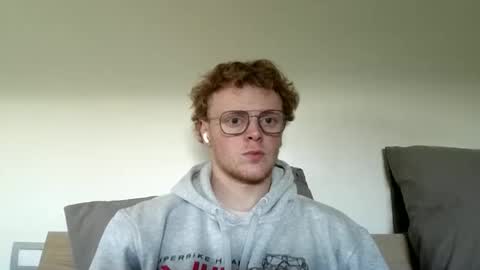 Snapshot of henrietje chatting on June 2026 04:40:01 PM henrietje online show from June 2026 04:40:01 PM