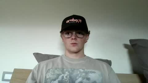 Snapshot of henrietje chatting on June 2026 06:21:02 PM henrietje online show from June 2026 06:21:02 PM