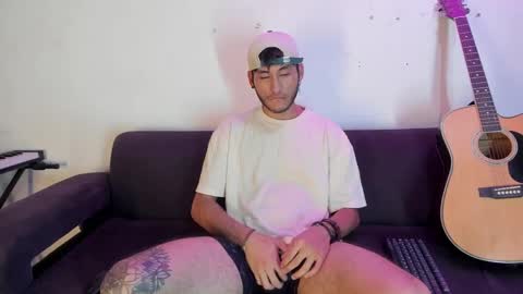 henrik_senn online show from December 2024 02:32:01 AM