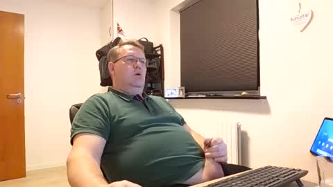 henrikrp1971 online show from February 2025 09:17:01 PM