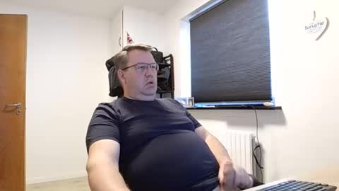 henrikrp1971 online show from February 2025 02:46:02 PM