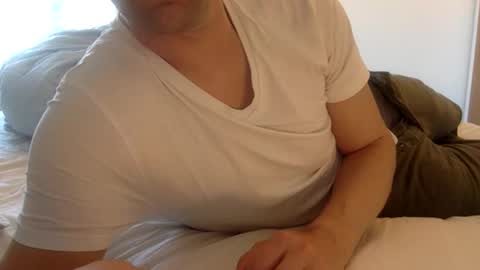 Snapshot of henryhipster chatting on April 2026 03:12:01 PM Henryhipster sub spank useme new Europe Twink kiss first fit kinky naughty online show from April 2026 03:12:01 PM