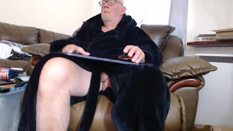 henryjxxx online show from September 2025 09:42:02 AM