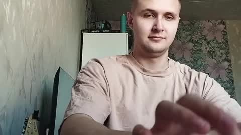 Snapshot of henryshadow_ chatting on April 2026 10:10:02 AM Henry online show from April 2026 10:10:02 AM