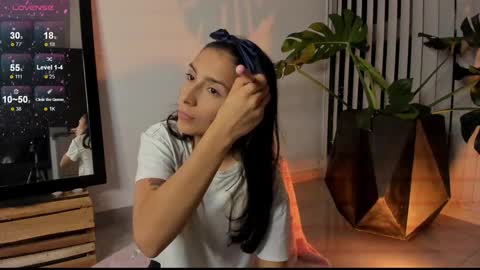 Hello I am Valentina independent Colombian model I love sensuality and pleasure welcome online show from December 2024 12:07:02 AM