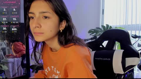 Hello I am Valentina independent Colombian model I love sensuality and pleasure welcome online show from December 2024 12:31:01 PM