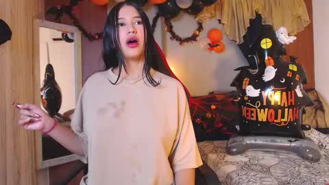 Snapshot of hera_divine chatting on October 2025 09:26:02 PM HERA online show from October 2025 09:26:02 PM