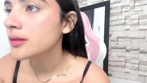 Snapshot of hera_elis chatting on December 2024 07:32:02 PM hera_elis online show from December 2024 07:32:02 PM