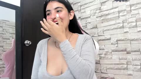 Snapshot of hera_elis chatting on December 2024 01:47:01 AM hera_elis online show from December 2024 01:47:01 AM