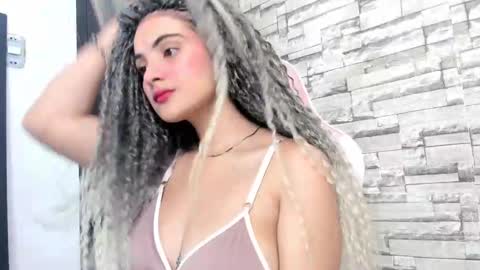 Snapshot of hera_elis chatting on January 2025 07:44:02 PM hera_elis online show from January 2025 07:44:02 PM