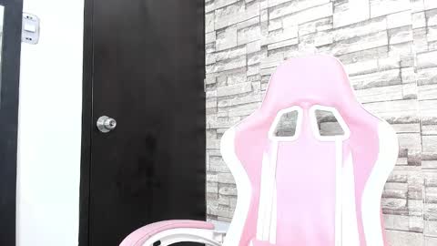 Snapshot of hera_elis chatting on January 2025 07:49:01 PM hera_elis online show from January 2025 07:49:01 PM