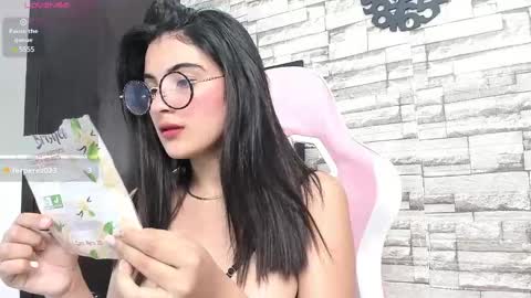 Snapshot of hera_elis chatting on January 2025 07:53:01 PM hera_elis online show from January 2025 07:53:01 PM