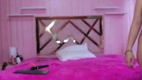 Snapshot of hera_elis chatting on February 2025 07:35:02 PM hera_elis online show from February 2025 07:35:02 PM