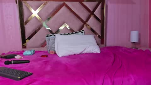 Snapshot of hera_elis chatting on March 2025 10:53:01 PM hera_elis online show from March 2025 10:53:01 PM