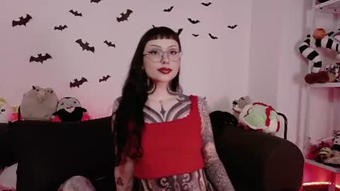 Snapshot of herinfernalmajesty chatting on July 2026 06:07:01 AM Marie online show from July 2026 06:07:01 AM