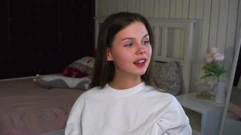 Snapshot of herminasouth chatting on April 2026 07:27:01 PM Nicole online show from April 2026 07:27:01 PM