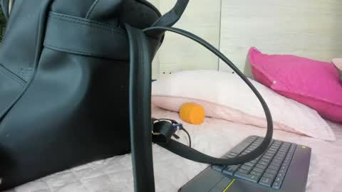 hermione_brown online show from June 2026 11:37:02 AM