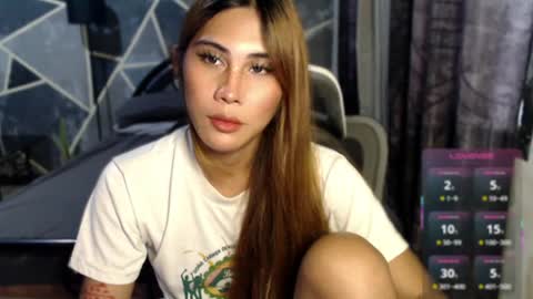 Snapshot of herrafoxx chatting on June 2026 01:27:01 AM Davey online show from June 2026 01:27:01 AM