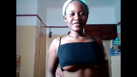 Snapshot of herslatt chatting on May 2026 12:19:02 AM herslatt online show from May 2026 12:19:02 AM