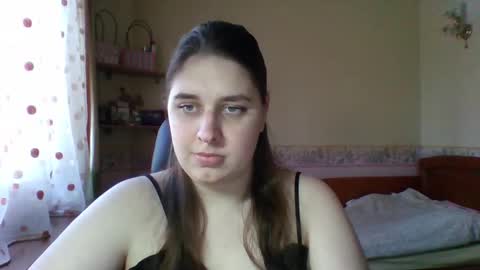 hess_luna_ online show from March 2026 10:11:01 AM