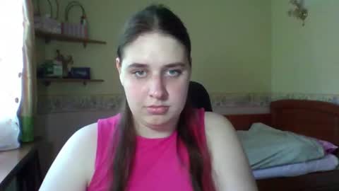 hess_luna_ online show from June 2026 09:07:02 AM