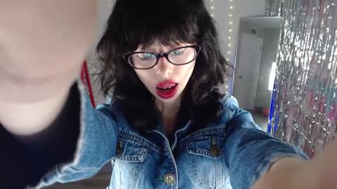 Snapshot of hexivu chatting on February 2026 03:32:02 AM salem online show from February 2026 03:32:02 AM