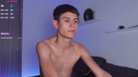 hey_cesard online show from February 2025 11:37:01 PM