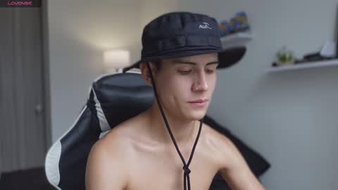 hey_cesard online show from September 2025 01:45:02 PM