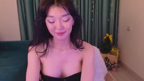 Snapshot of hey_herbal chatting on January 2025 06:12:02 PM Audrey online show from January 2025 06:12:02 PM