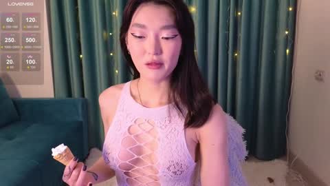 Snapshot of hey_herbal chatting on January 2025 02:46:01 PM Audrey online show from January 2025 02:46:01 PM