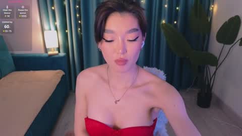 Snapshot of hey_herbal chatting on February 2025 05:58:01 PM Audrey online show from February 2025 05:58:01 PM