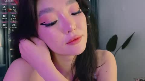 Snapshot of hey_herbal chatting on February 2025 05:57:01 PM Audrey online show from February 2025 05:57:01 PM