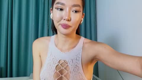Snapshot of hey_herbal chatting on September 2025 03:06:01 PM Audrey online show from September 2025 03:06:01 PM