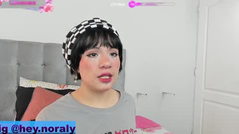 Snapshot of hey_noraly chatting on January 2025 01:21:02 PM Noraly  online show from January 2025 01:21:02 PM