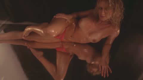 Snapshot of heybanan chatting on January 2025 09:30:02 PM Alina online show from January 2025 09:30:02 PM