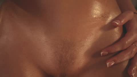 Snapshot of heybanan chatting on January 2025 12:37:01 PM Alina online show from January 2025 12:37:01 PM