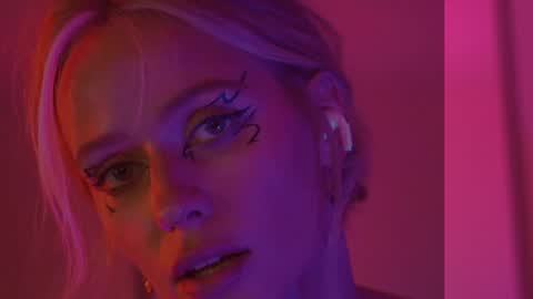 Snapshot of heybanan chatting on September 2025 06:09:02 PM Alina online show from September 2025 06:09:02 PM