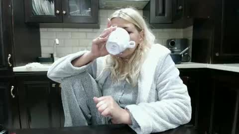 Snapshot of heyheygrey chatting on February 2026 01:10:02 AM Heyheygrey online show from February 2026 01:10:02 AM