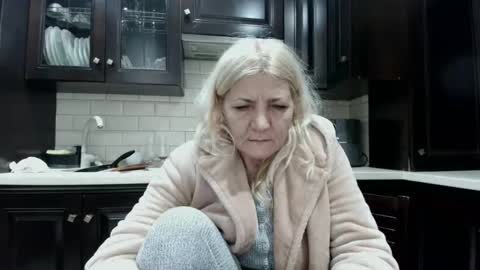 Snapshot of heyheygrey chatting on February 2026 03:10:02 AM Heyheygrey online show from February 2026 03:10:02 AM