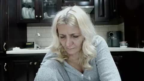 Snapshot of heyheygrey chatting on February 2026 05:22:02 PM Heyheygrey online show from February 2026 05:22:02 PM