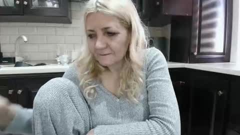 Snapshot of heyheygrey chatting on March 2026 01:28:01 PM Heyheygrey online show from March 2026 01:28:01 PM