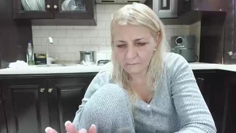 Snapshot of heyheygrey chatting on April 2026 02:50:01 PM Heyheygrey online show from April 2026 02:50:01 PM