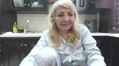 Snapshot of heyheygrey chatting on April 2026 01:47:01 PM Heyheygrey online show from April 2026 01:47:01 PM