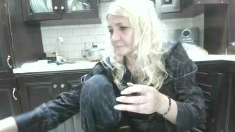 Snapshot of heyheygrey chatting on June 2026 02:52:01 PM Heyheygrey online show from June 2026 02:52:01 PM